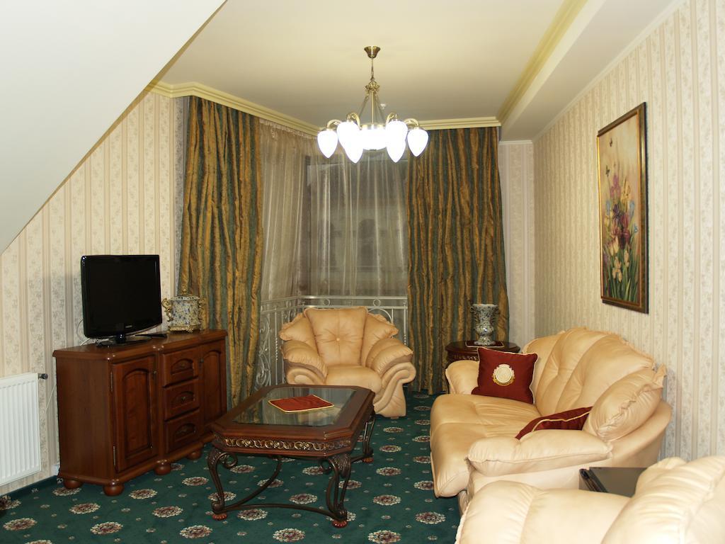 Atrium Hotel Ivano-Frankivsk Exteriér fotografie